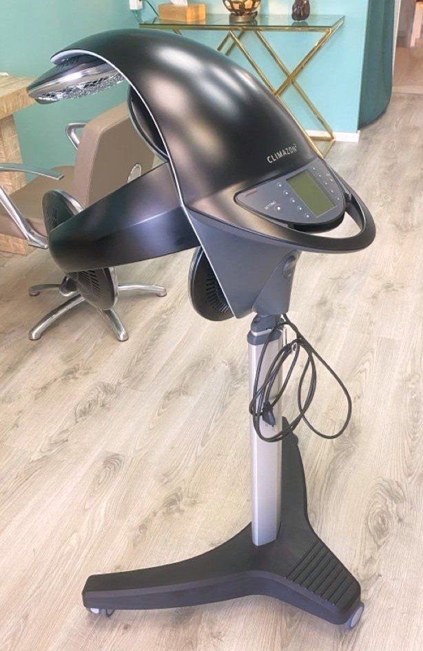 Wella Autres soins des cheveux: WP CLIMAZON2 WELLA schwarz auf Stativ – D'occasion à Zürich par rid_2trw