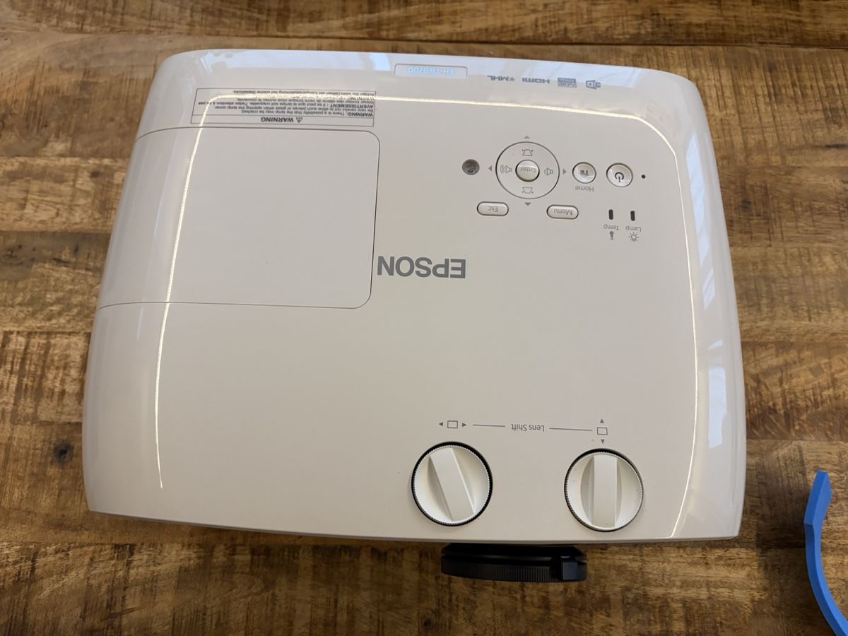 Epson Videoprojektoren: Epson Beamer EH-TW6700 – Gebraucht aus Reiden von Pzihlmann