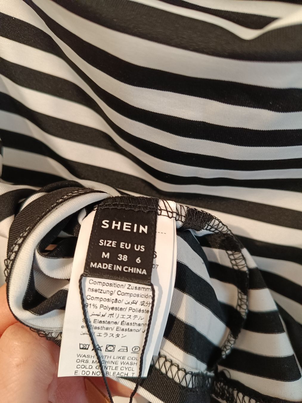 Shein T-shirt: T-shirt à rayures – Nuovo e nell'imballaggio originale da Locarno venduto da DBSiesta 1