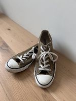 Olivgrüne Converse in Grösse 41.5