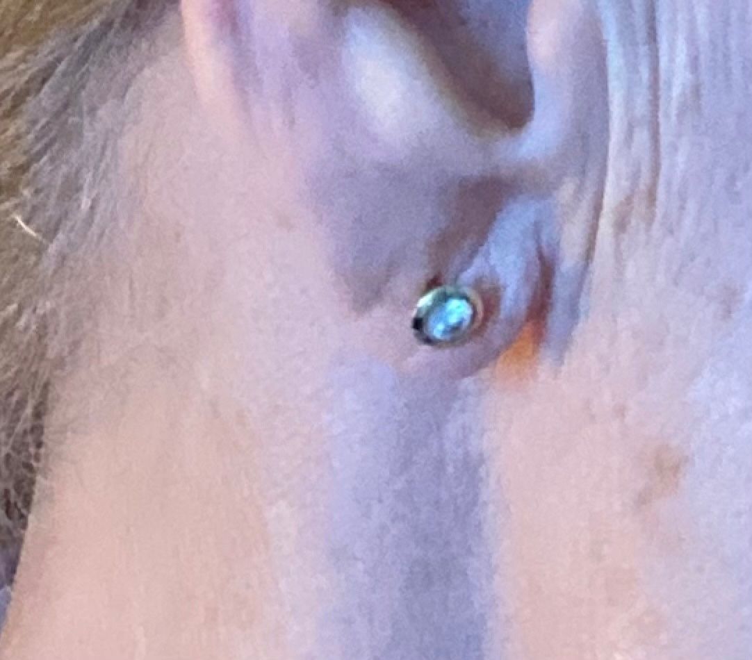 Boucles d'oreille: Herren oder Damen Ohrstecker 18K, zum Schrauben – D'occasion à Eggersriet par Menara 2
