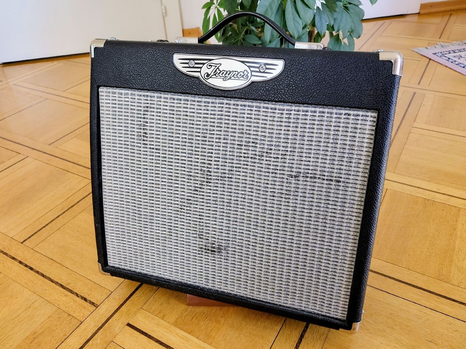 Strumenti musicali: Traynor Custom Valve 20 – Usato da Saviese venduto da _durian_durian