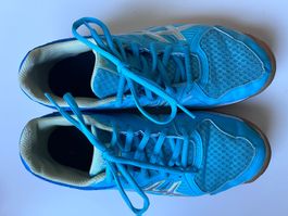 Asics Hallenschuhe Grösse 39