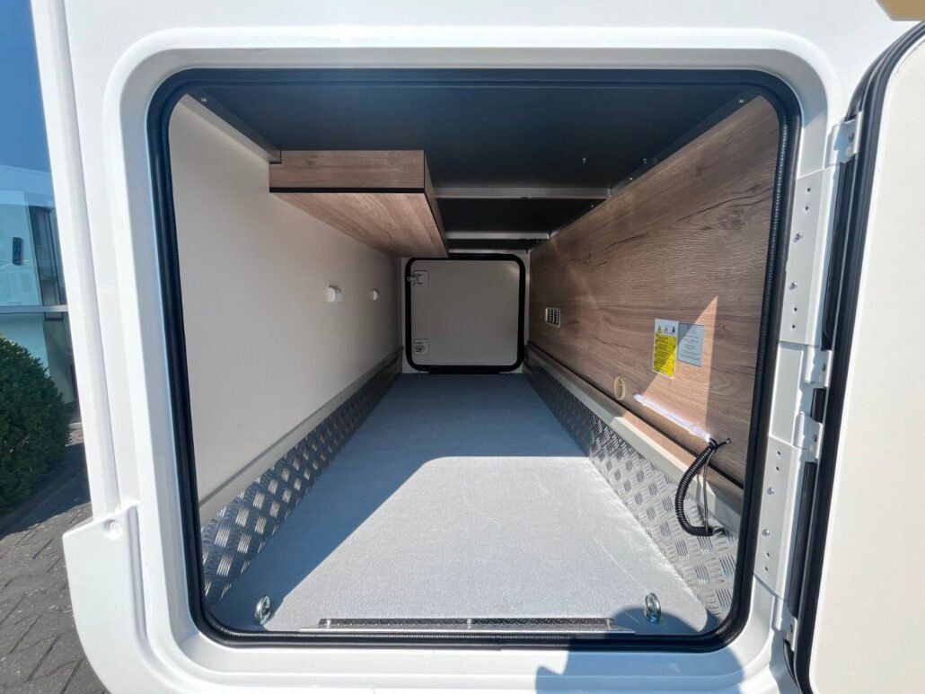 Xgo Veicoli da campeggio: XGO Dynamic 66P Plus - Teilintegriert - Automatik – Nuovo e nell'imballaggio originale da Grenchen venduto da asdumat 9