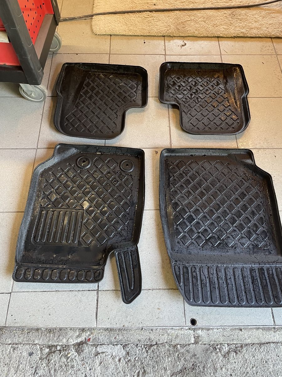 Jeep Tappeti & Tappetini: Jeep avenger – Usato da Magadino venduto da mattiasargenti81