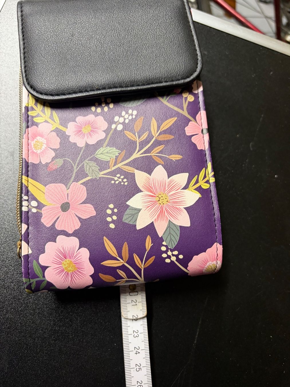 Taschen für Damen: kleine Umhängetasche – Gebraucht aus Obergösgen von Andre118 3