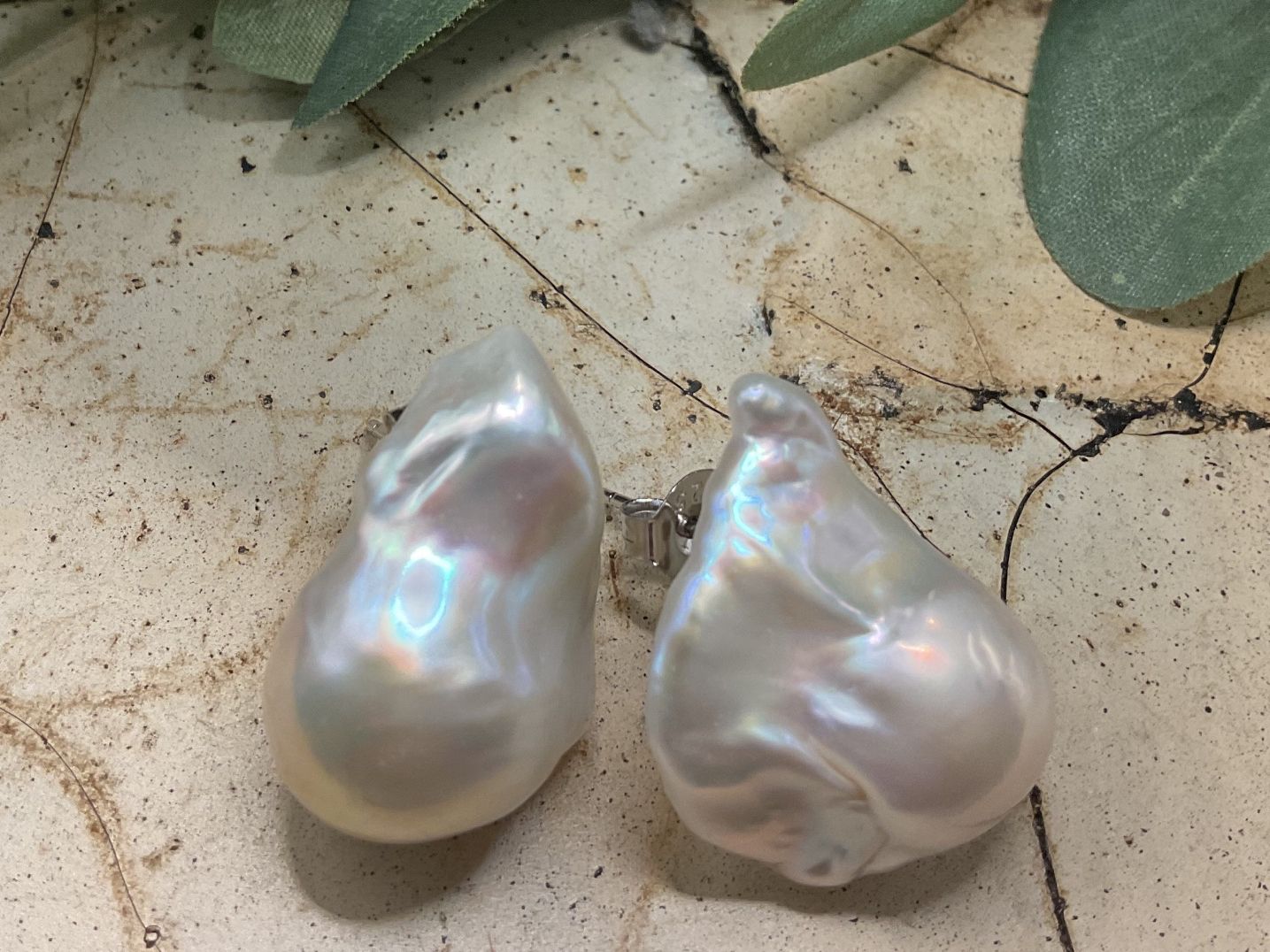 Ohrringe & -stecker: Ohrstecker mit grossen Barockperlen – Neu (gemäss Beschreibung) aus Luzern von S.Kern01