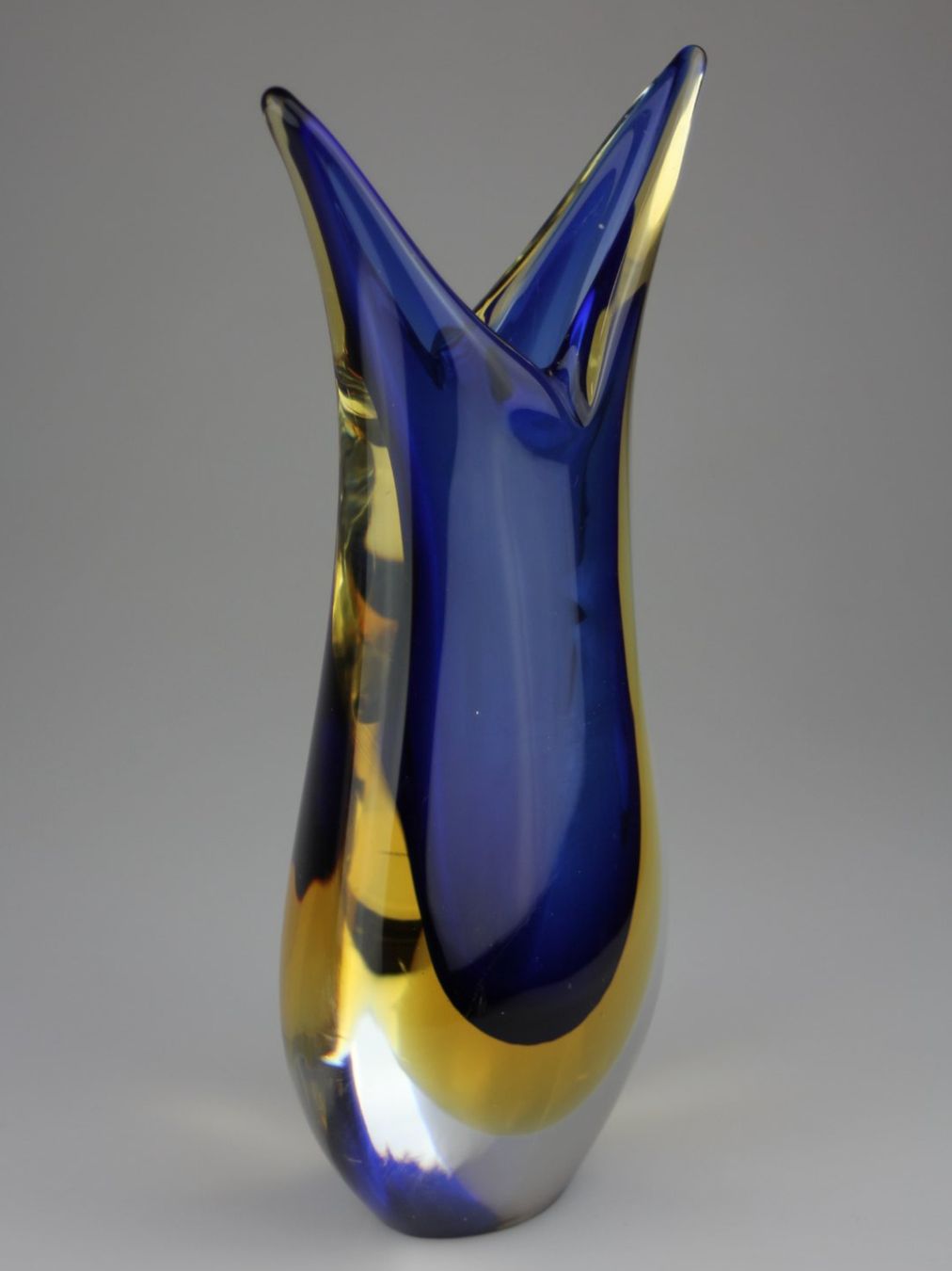 Murano Vasi & Recipienti: Murano Glas Vase blau amber Design – Usato da Basel venduto da IRMAundFRED 2