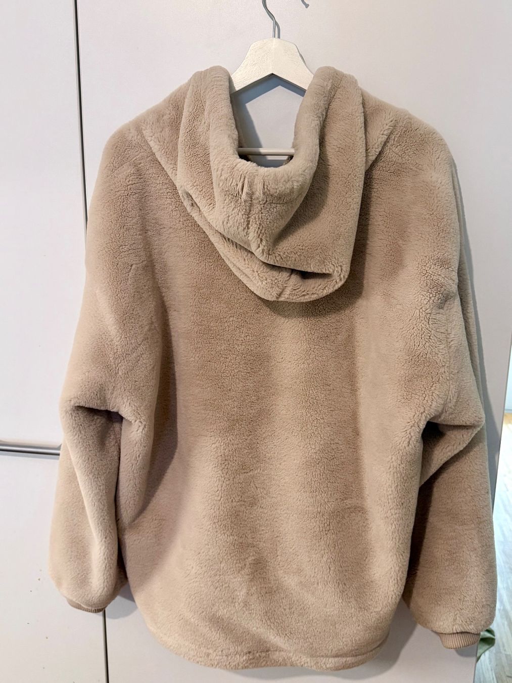 Giacche: Cozy Coffee & Cream Fluffy Jacket with Suede Lining – Usato da Zürich venduto da ada_ls7k 1