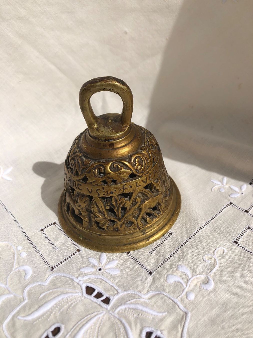 Campanacci mucche: Glocke Messing Antik Kirchenmotive – Usato da Zollikofen venduto da lorik007 1
