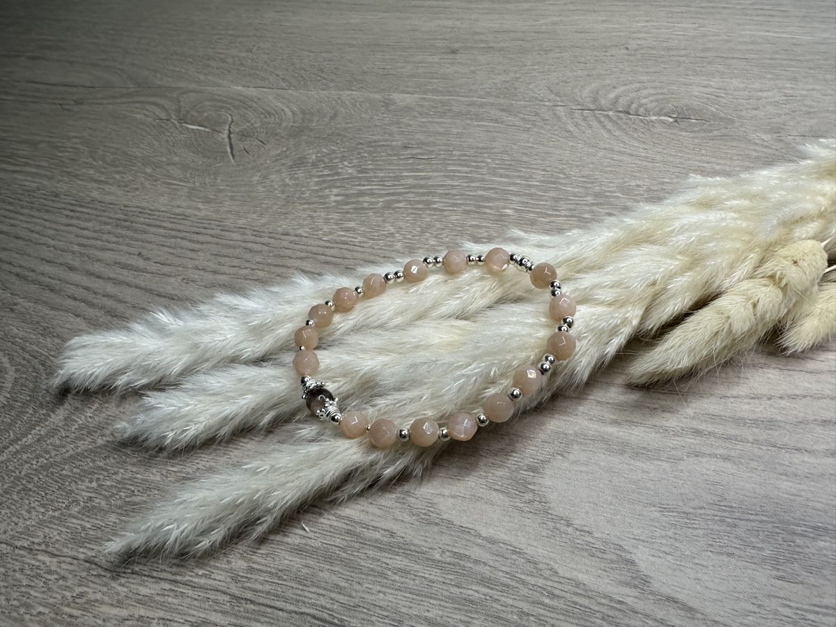 Armbänder & -reifen: Mondstein Armband mit sterling Silber – Neu und originalverpackt aus Niederglatt ZH von Silberschmuck-design 1