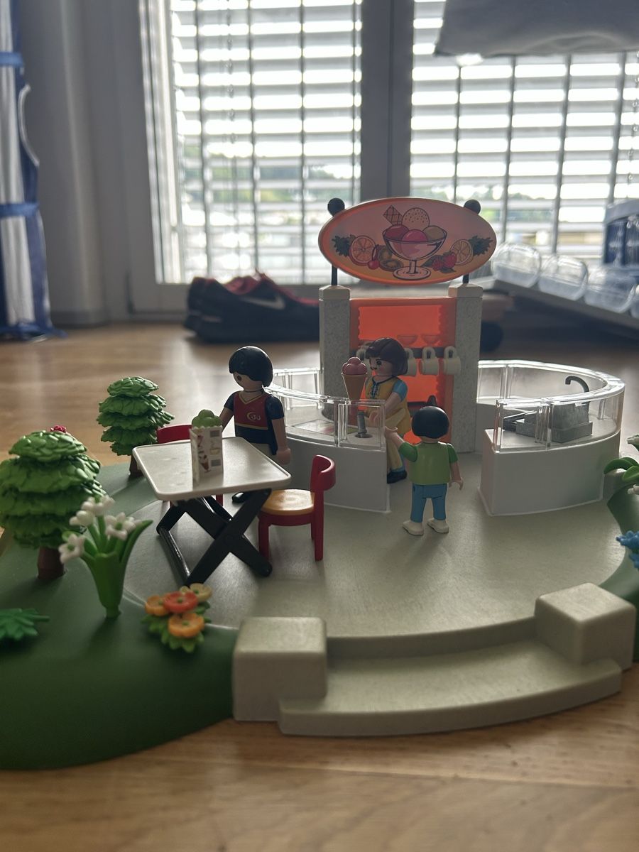 Playmobil Giocattoli: Eisdiele Playmobil – Usato da Kriens venduto da mel_ld5g