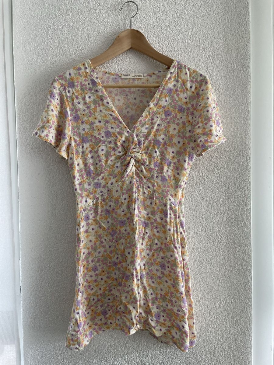 Pull&Bear Vestiti: Pull&Bear Kleid mit Blumenmuster, Gr. M - Sommerlich! – Usato da St.Urban venduto da leo_7gfq