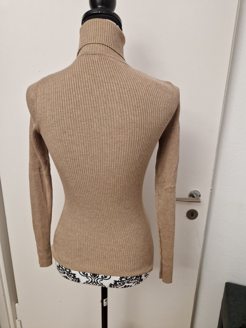 Pullover & Sweatshirts: Zwei Damen Rollkragenpullover gerippt, Gr. M, khaki/braun – Neu (gemäss Beschreibung) aus Glattbrugg von mas_75t2 3