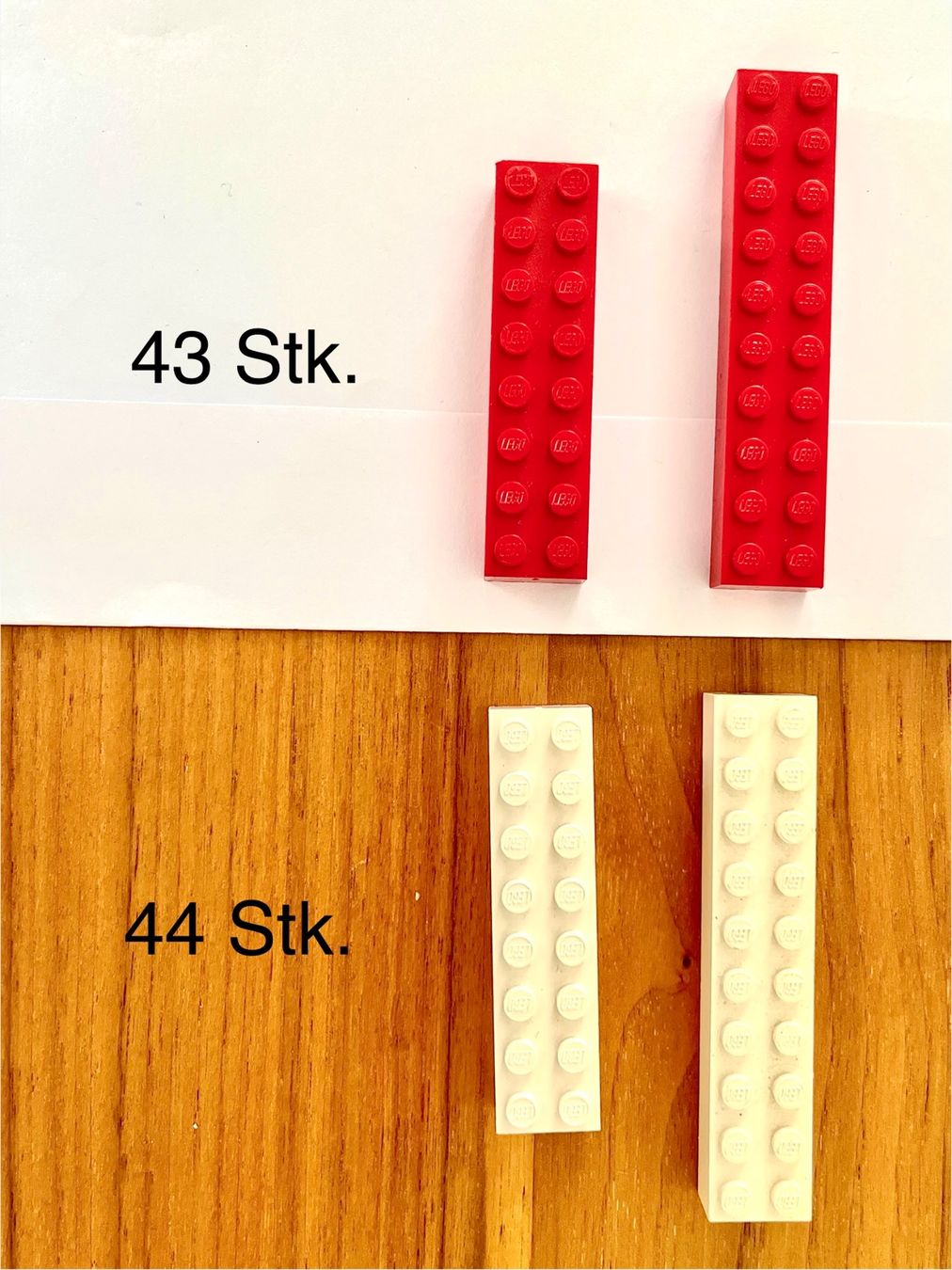 Lego Giocattoli: Lego lange Form weiß rot – Usato da Mont sur Rolle venduto da uttin