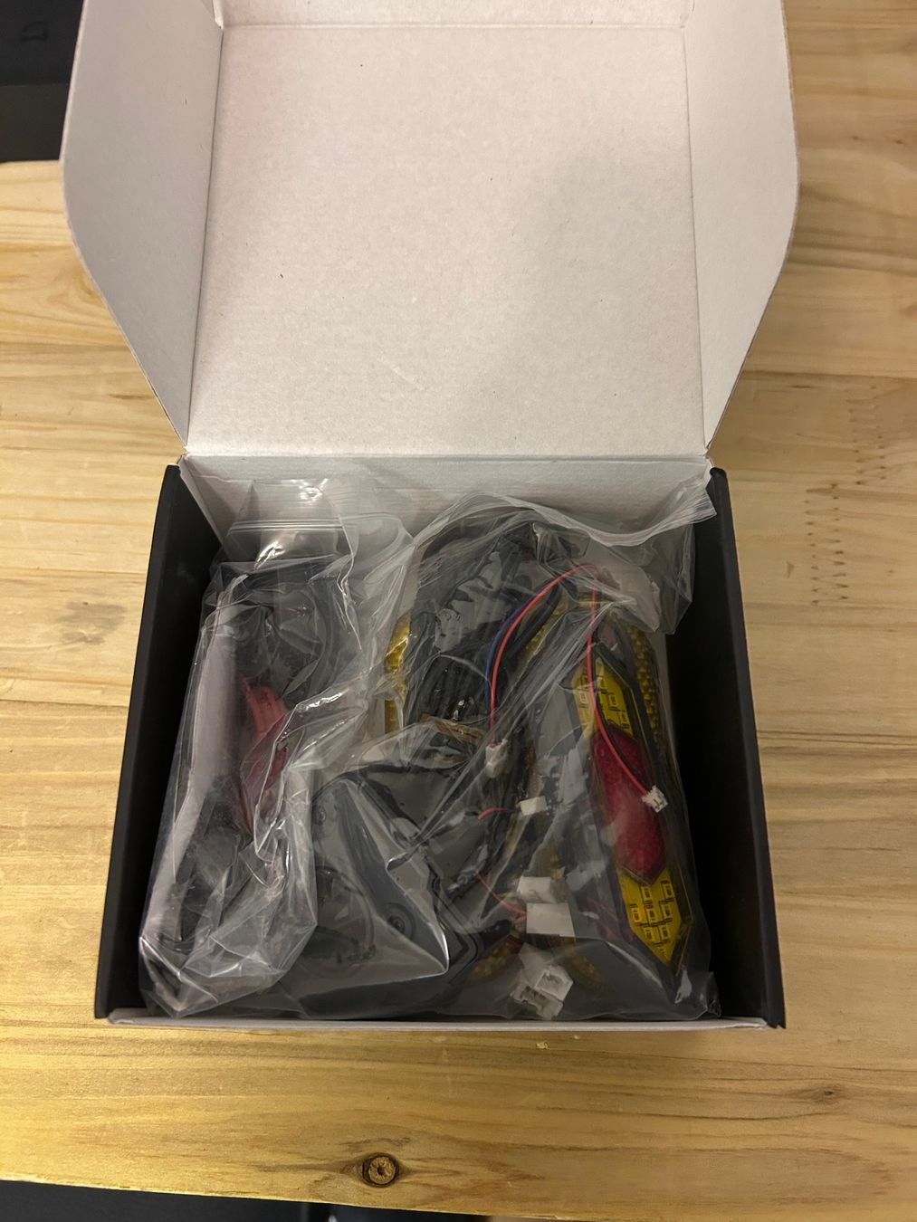 Alle Rollerersatzteile: Turn Signal for Xiaomi Scooter – Neu und originalverpackt aus Dietikon von ussenterprise 1