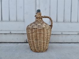 alte Korbflasche