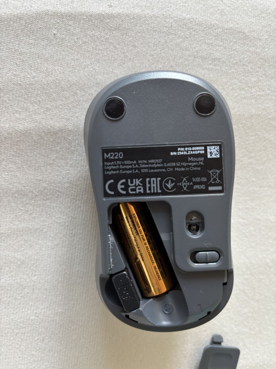 Logitech Mouse: Logitech Maus M220  – Usato da Nottwil venduto da jon_wg27 2