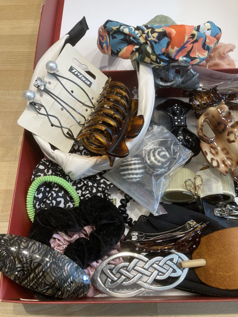 Accessori per capelli: Haarschmuck – Usato da Schaffhausen venduto da christamawe 1