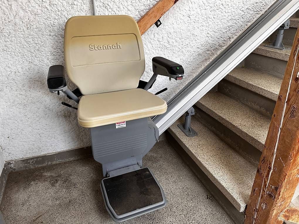 Treppen: Treppenlift für den Aussenbereich – Gebraucht aus Kappelen von amg_6bzn 5