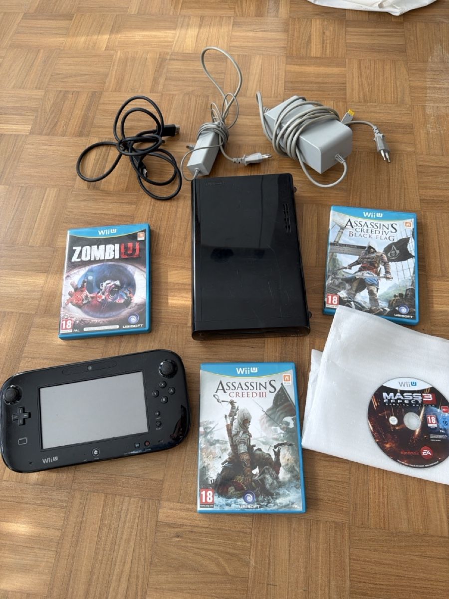 Nintendo Console: Nintendo wii u mit 4 Spiele – Usato da Allschwil venduto da B.Bivona