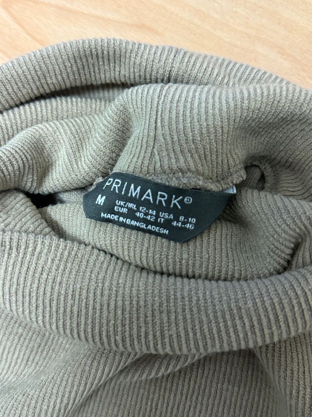 Maglioni & Felpe: WOMEN Oversize beiger RollkragenpullI Primark, M – Usato da Ostermundigen venduto da Vangiolillo 2