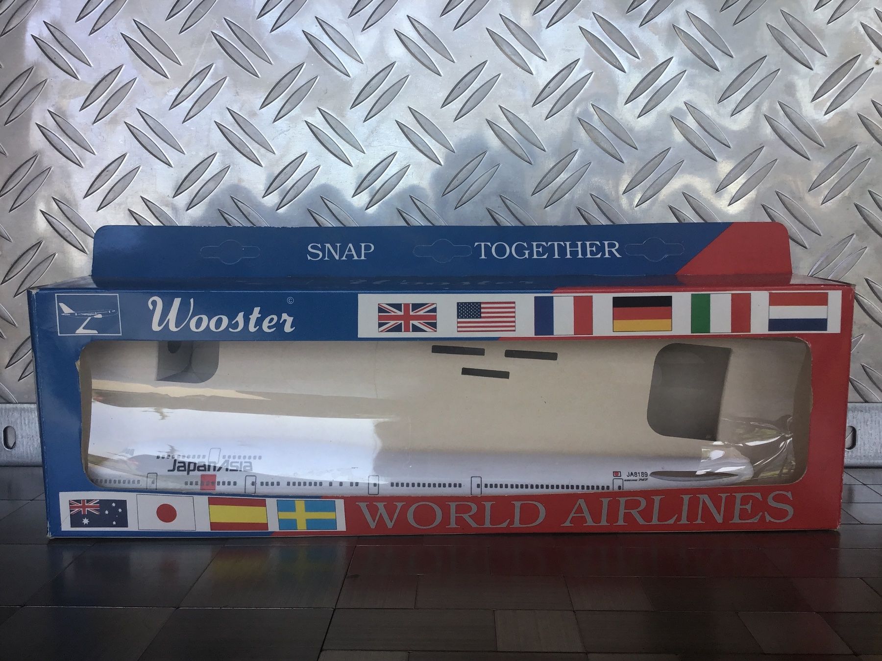 Kit di modellismo & Modellini statici: JAPAN ASIA WORLD AIRLINES – Usato da Männedorf venduto da Spezial-Modelle 4