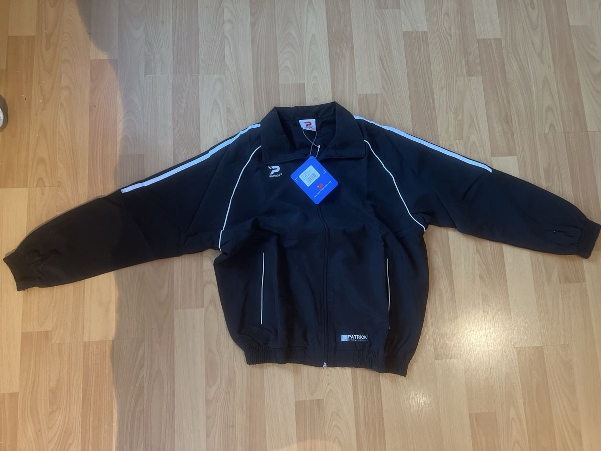 Anzüge, Sport- & Funktionsanzüge: Patrick Trainingsanzug Basic Rep schwarz weiss Grösse S – Neu und originalverpackt aus Wettingen von Kawasaki987 1