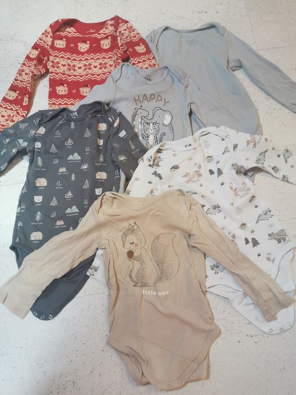 Lots de vêtements: 6 Langarmbodies 104 – D'occasion à Gossau ZH par winklluk