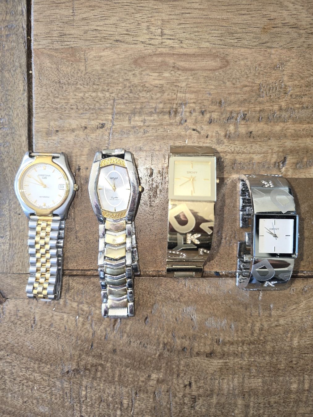 Uhren: Montres 4 pièces bon état – Gebraucht aus La Chaux-de-Fonds von gilles9