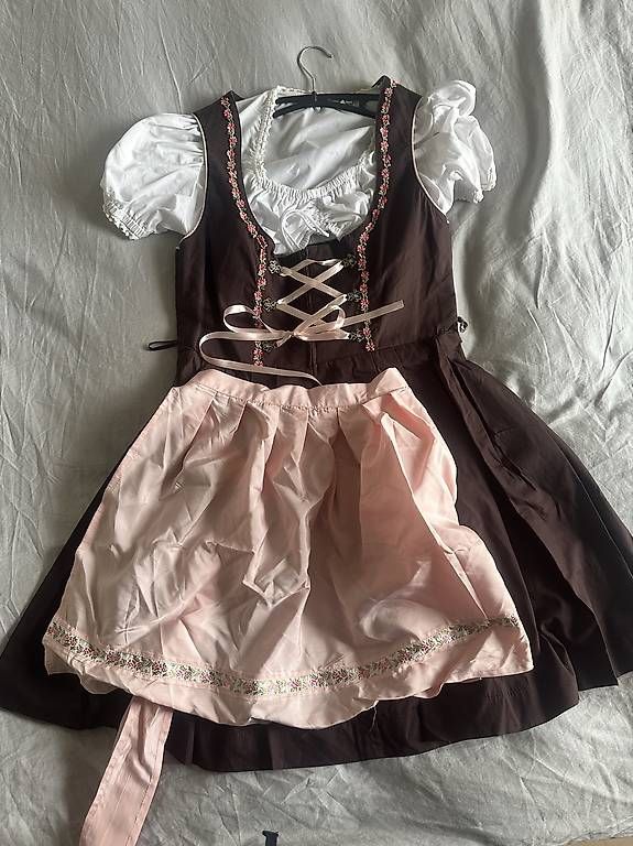 Kleider: Dirndl Stockerpoint – Gebraucht aus Allmendingen b. BE von corinnegeo