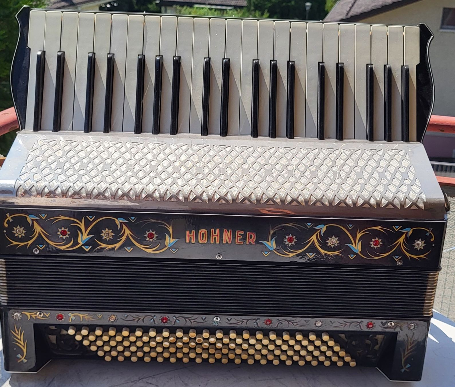 Strumenti musicali: Accordéon hohner ancien révisé – Usato da Penthalaz venduto da EvandroLuz 1