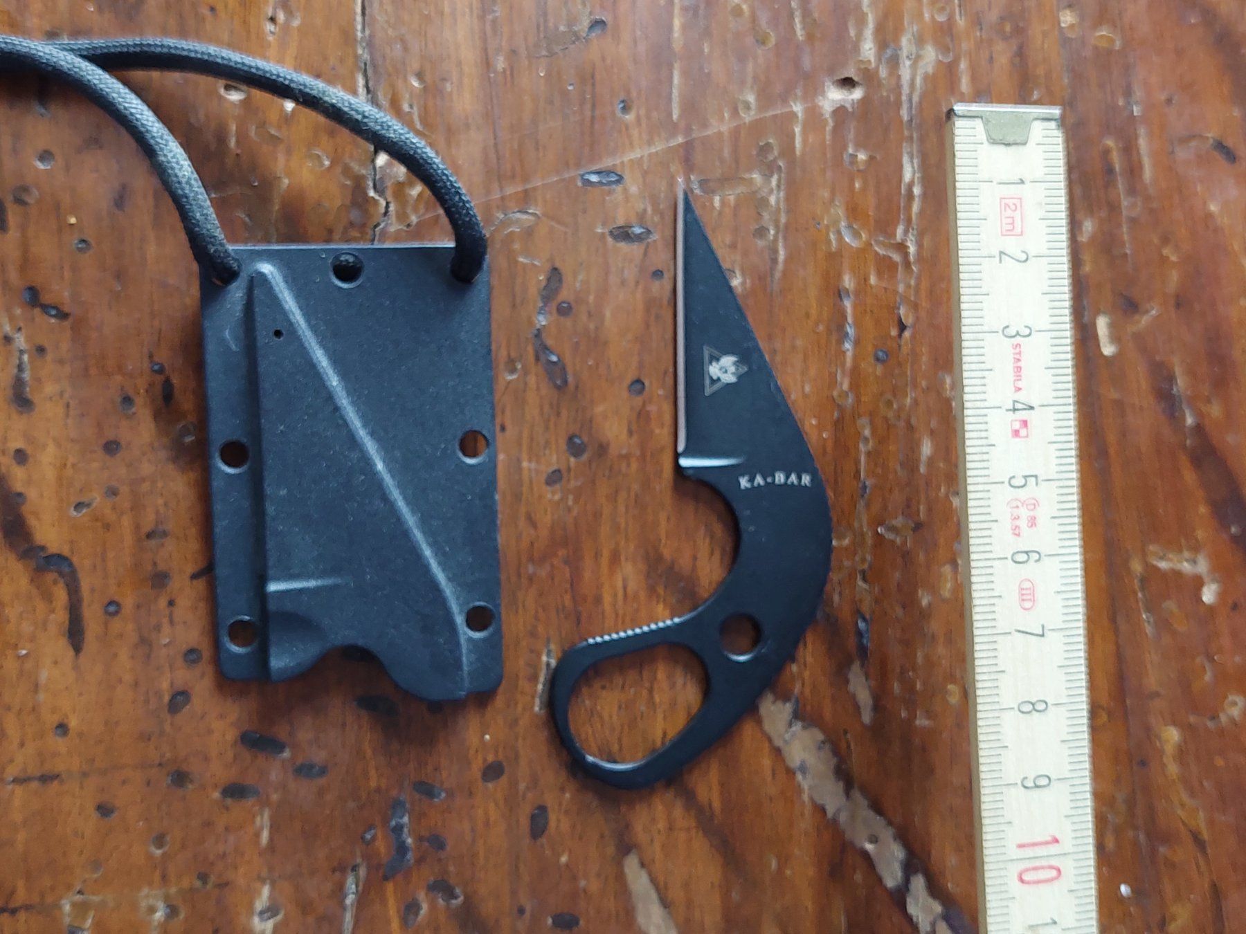 Ka-Bar Accessori: KA-BAR Stiefelmesser Neck Knife – Usato da Valbella venduto da Smakes