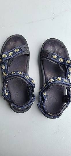 Teva Damenschuhe: Teva Sandalen Gr. 38 – Gebraucht aus Duggingen von lot-of-fun