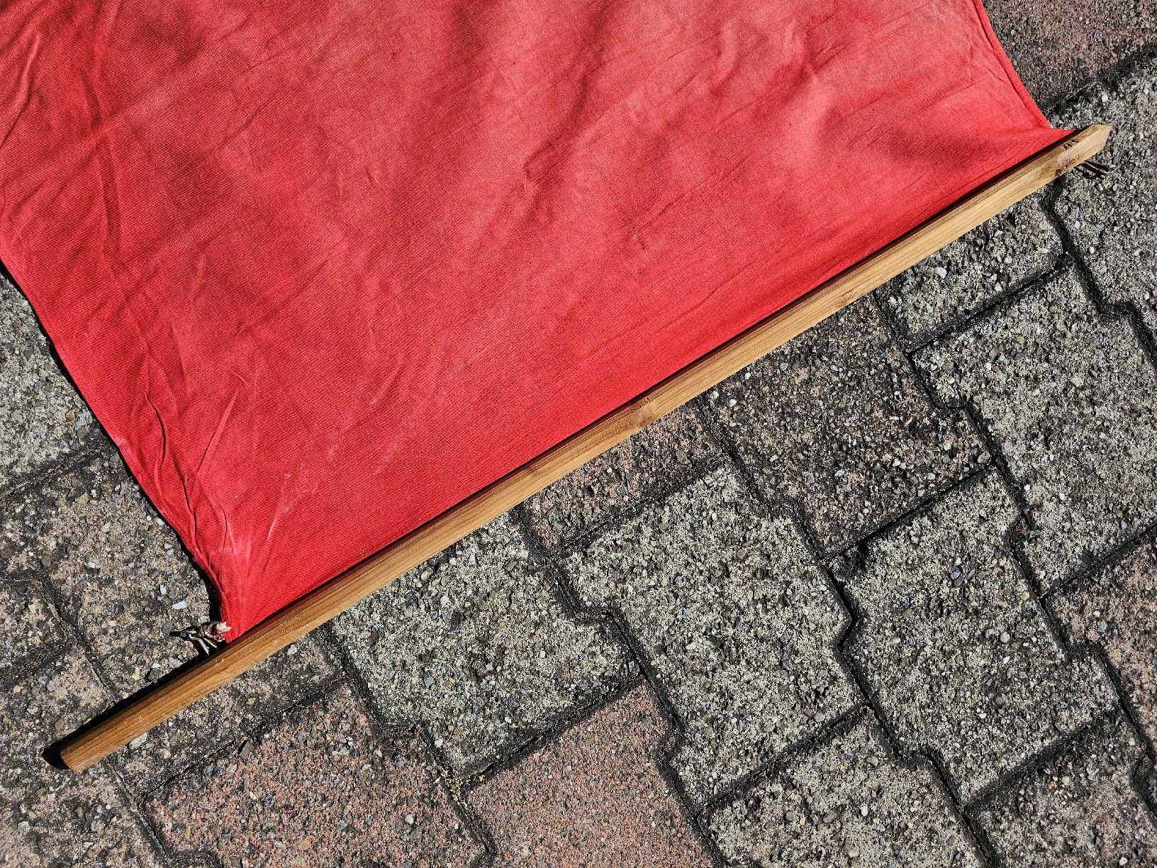 Drapeaux: Notflagge mit Flaggenstock – D'occasion à Meisterschwanden par Hummer21 2