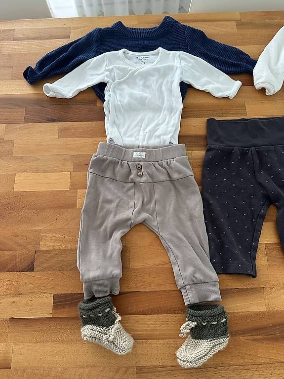 Lotti & Set di vestiti: Kleiderpaket Grösse 62 – Usato da Zürich venduto da domeldidom 1