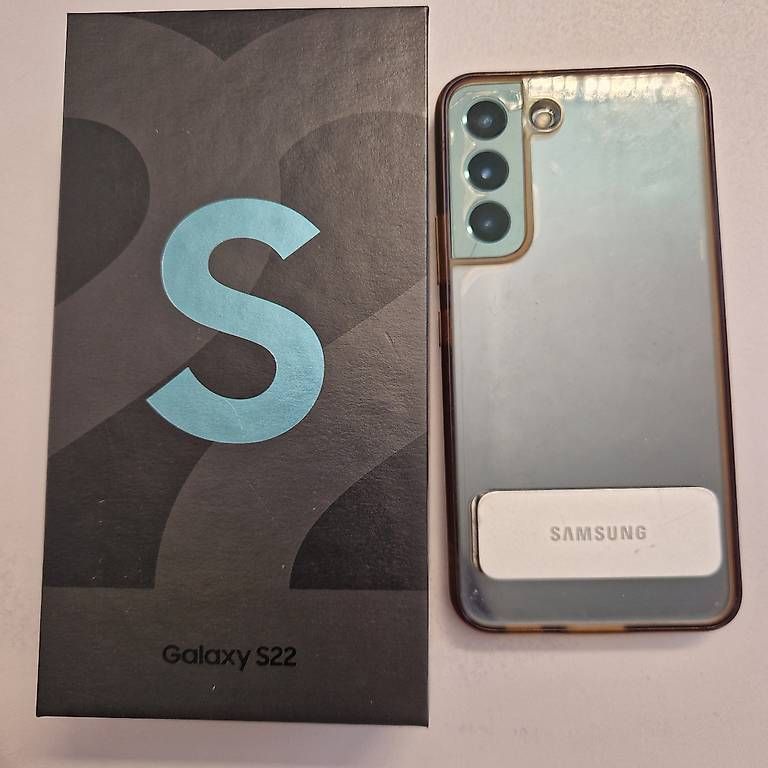 Telefoni cellulari / Smartphones: Samsung s22,5G vert, 128G – Usato da Cointrin venduto da Bilegee