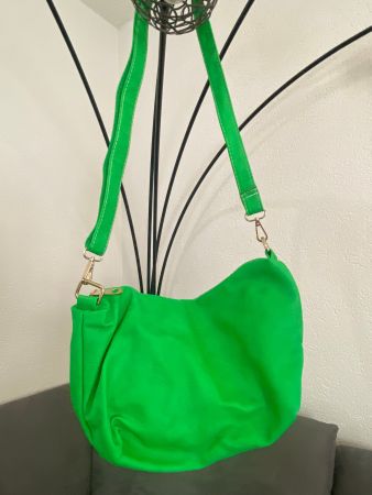 Elegante Damenhandtasche – neu und unbenutzt