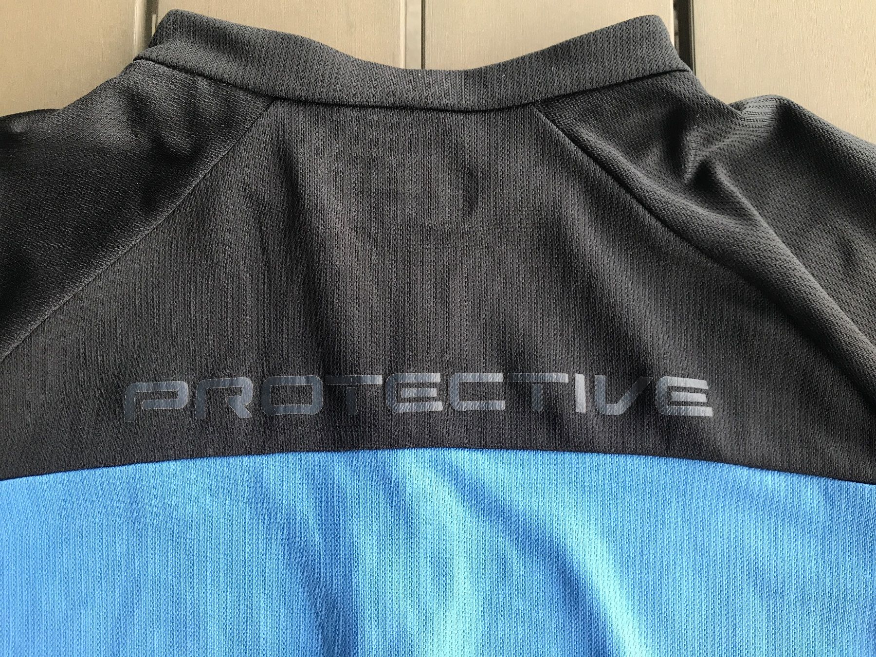 T-Shirts: Bike-T-Shirt Protective, Gr. L – Gebraucht aus Ebnat-Kappel von Molton 4