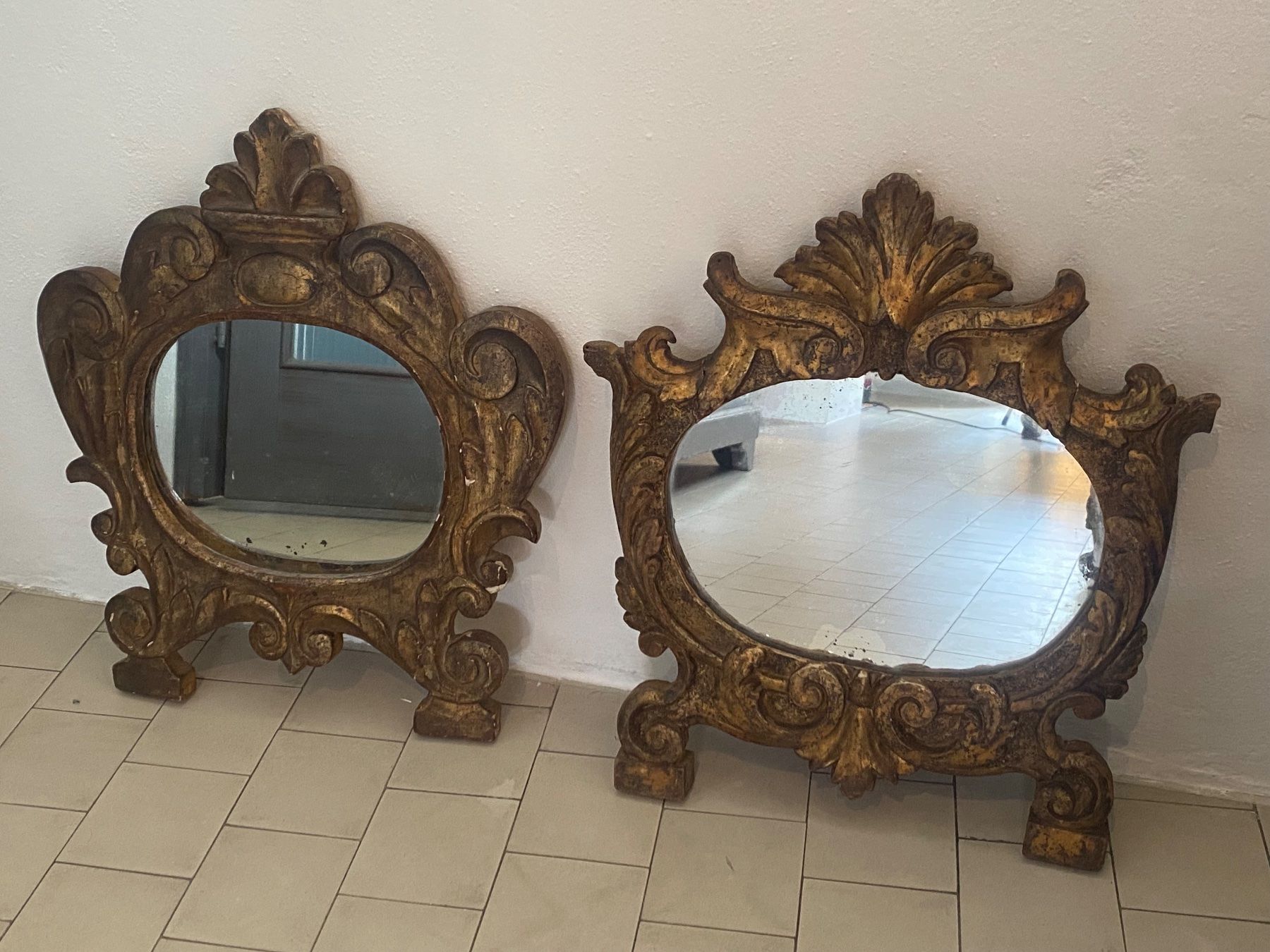 Specchi: Coppia specchi antichi in legno dorato – Usato da Brissago venduto da Osi.Coco.6782