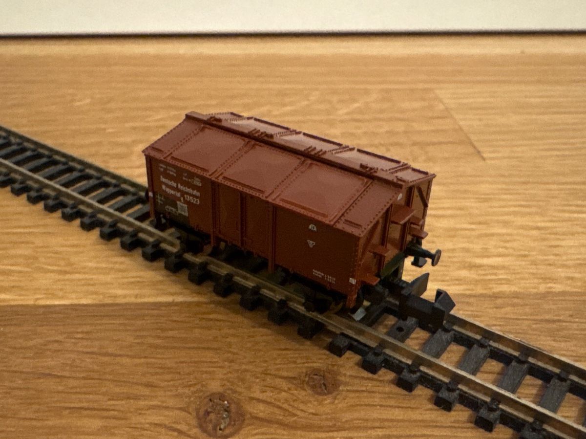 Trix Modellini di ferrovie: Minitrix 13664 Klappdeckelwagen – Nuovo e nell'imballaggio originale da Schlierbach venduto da Look8 1