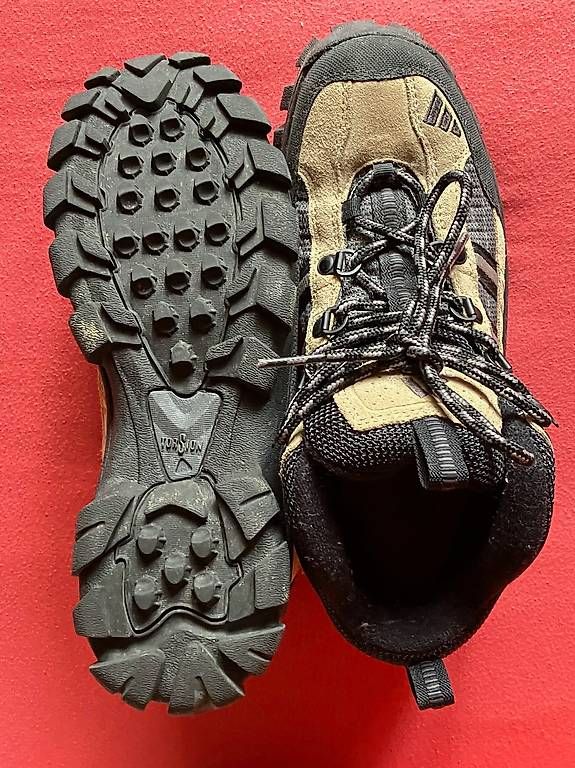 Scarpe da donna: Chaussure de randonnée pour dame – Usato da Grand-Lancy venduto da paddydy 3