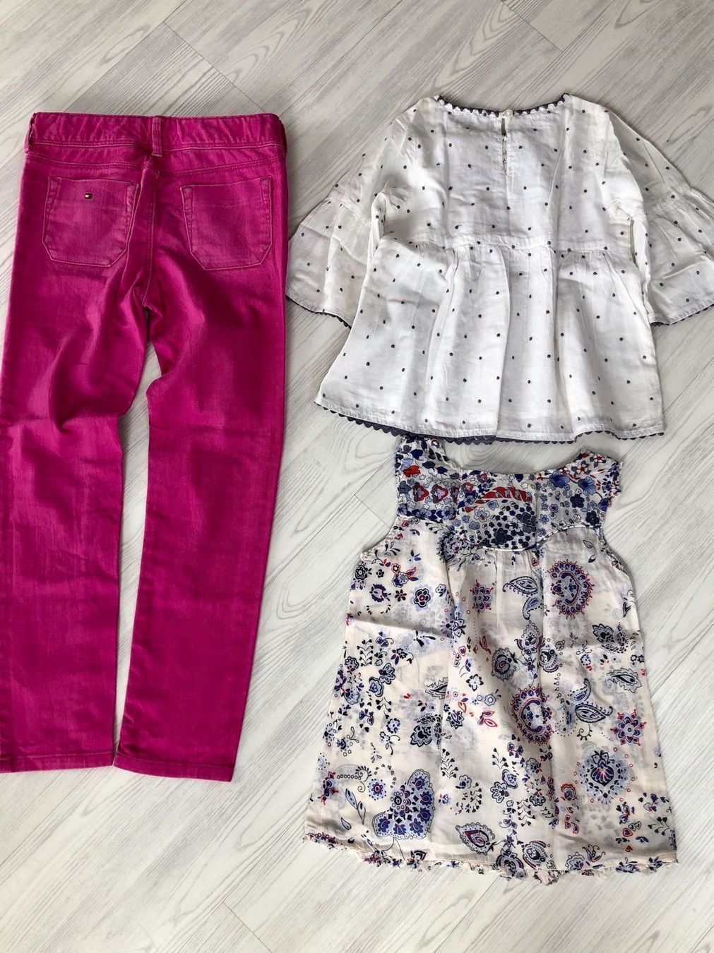 Tommy Hilfiger Lotti & Set di vestiti: Mädchenset Tommy Hilfiger, Zara Gr.128 – Usato da Estavayer-le-Lac venduto da Mimmy02 3