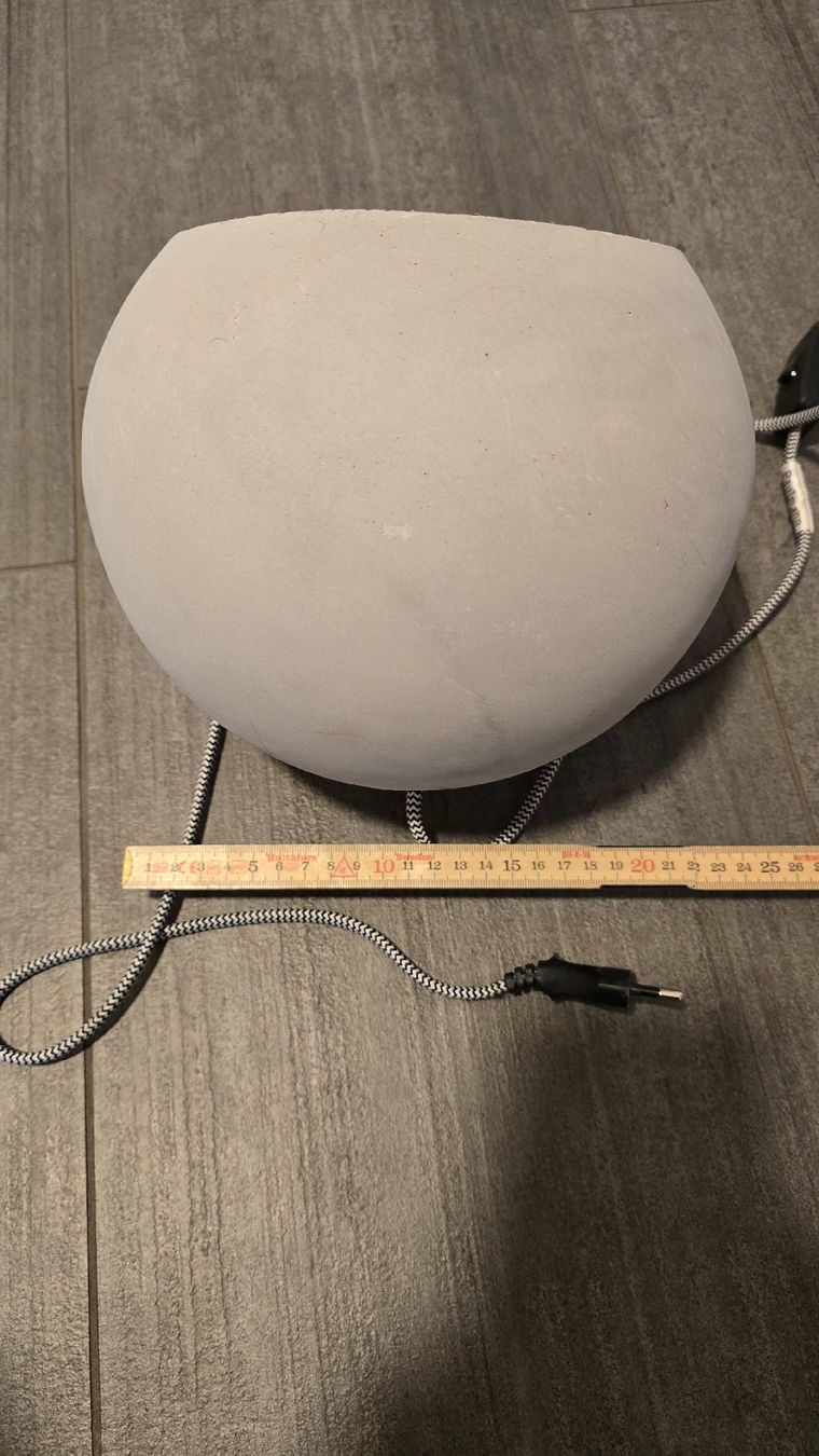 Lampade: betonlampe – Usato da Serneus venduto da flower111 2