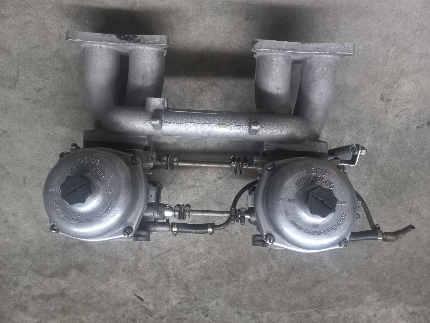 Triumph Tutti pezzi di ricambio auto: Oldtimer Stromberg 175CD  - Doppelvergaser Anlage Triumph TR – Usato da CH - DULLIKEN venduto da swissclassicparts