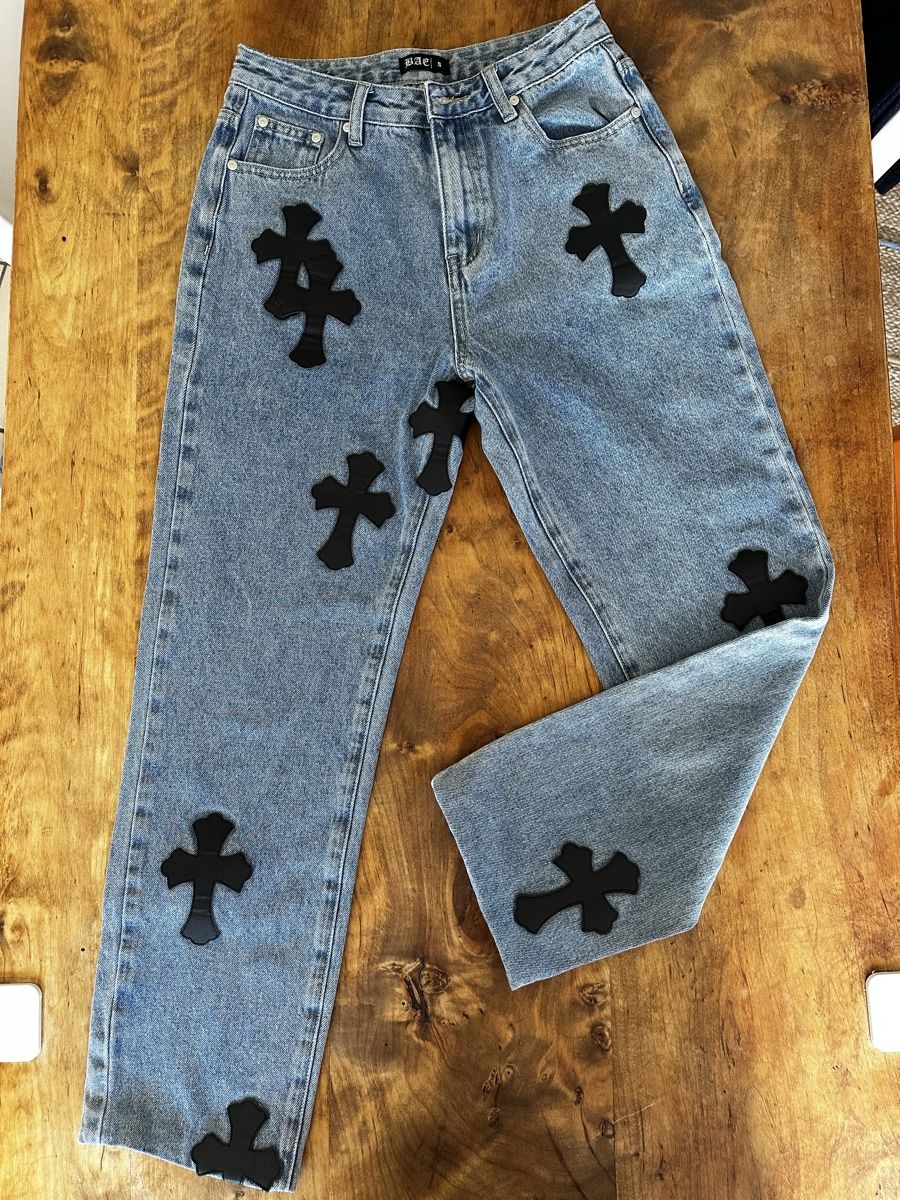 Jeans: Jean BAE croiss. appliqué Taille S  – Usato da Châtelaine venduto da Alexandra.jankowski