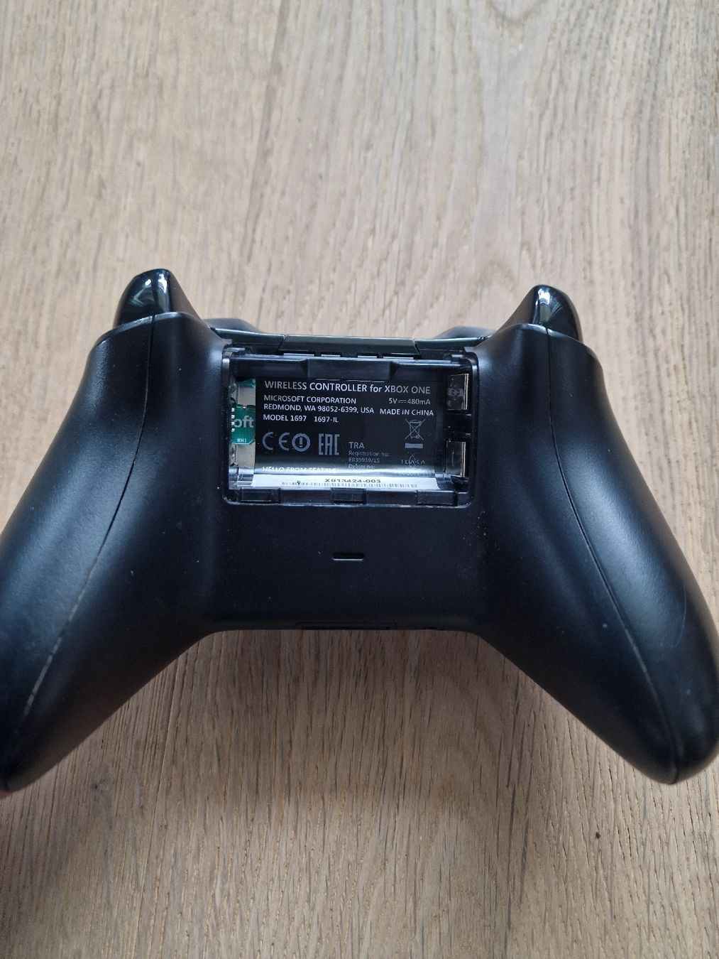 Controller: Xbox One X/S Controller kabellos Ohne Batteriedeckel – Usato da Fahrwangen venduto da luk_bhw7 2