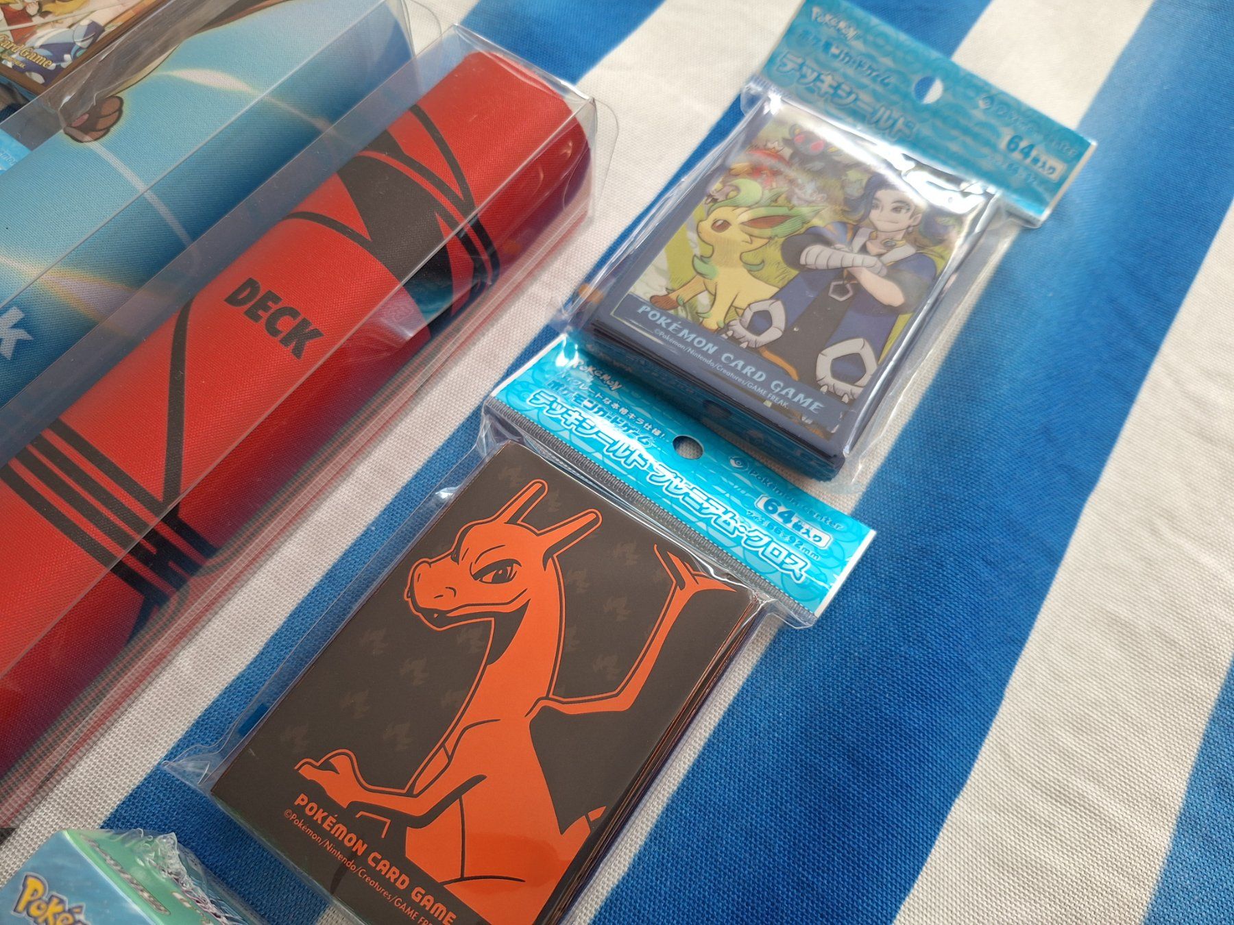 Pokémon Carte collezionabili: 11-teiliges JP Pokemon Center Set; Sleeves, Deck Boxes – Nuovo e nell'imballaggio originale da Spreitenbach venduto da misi.m 4