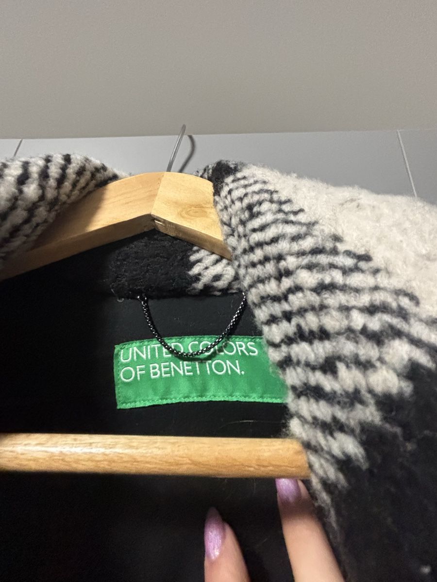 Benetton Giacche: Veste Benetton – Nuovo (secondo la descrizione) da Chavannes-des-Bois venduto da por_bq5v 2