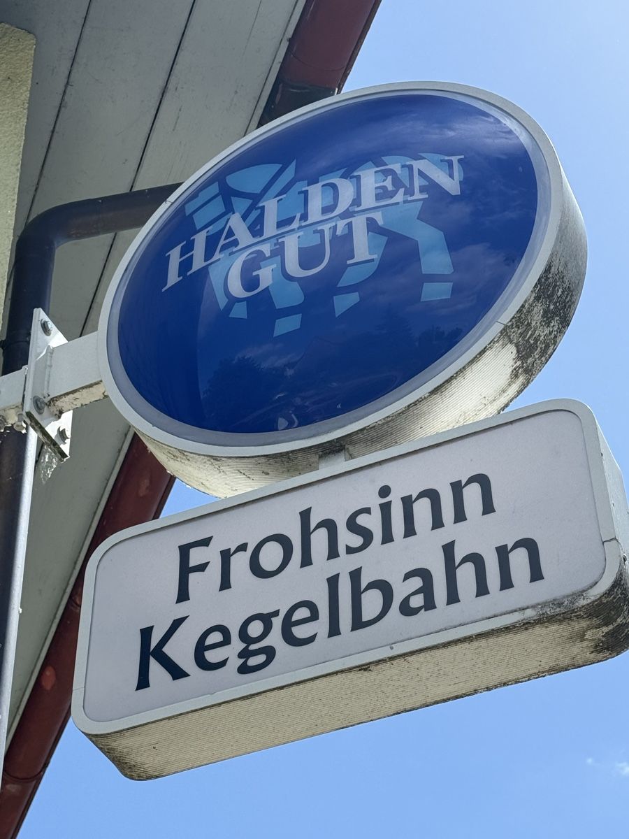 Haldengut Insegne: Haldengut Leuchtreklame Restaurant – Usato da Graltshausen venduto da Steppinchen 1